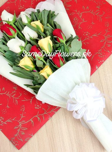 Flower Bouquet of Roses Pakistan - SameDayFlowers.pk