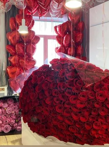 Red Roses Bouquet Pakistan - Same Day Flowers