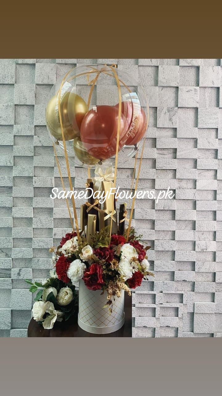 Premium Chocolates With Flowers Flowers Box Multan - SameDayFlowers.pk