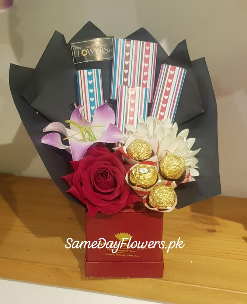 Love You Box Chocolate and Flowers Gift Lahore - SameDayFlowers.pk