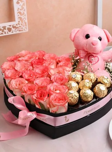 Flowers Gift Box Lahore - Same Day Flowers