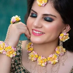 Mehndi Flower Jewellery Karachi - SameDayFlowers.pk
