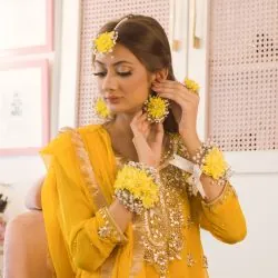 Floral Jewellery Pakistan - Same Day Flowers