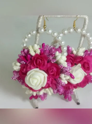 White & Pink Roses Earrings - Same Day Flowers
