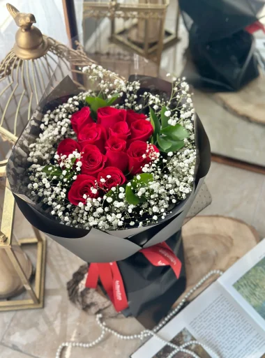 Valentine's Day Flowers Sialkot - SameDayFlowers.pk