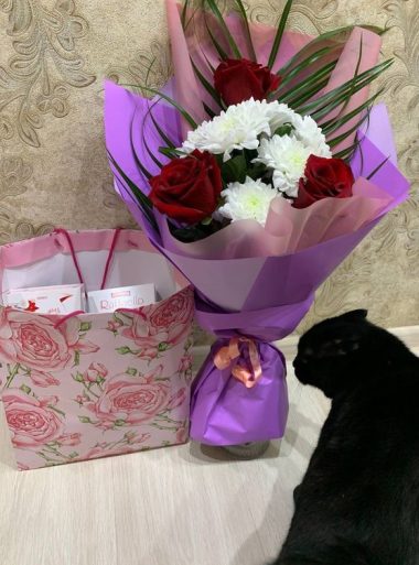 Birthday Flowers Lahore - SameDayFlowers.pk