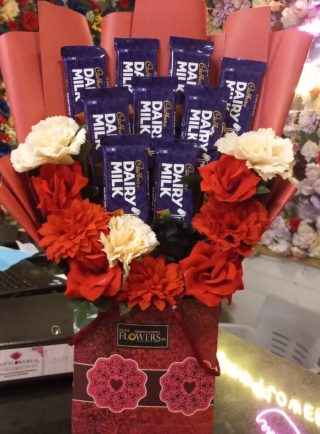 Valentine Flowers Box Lahore - SameDayFlowers.pk