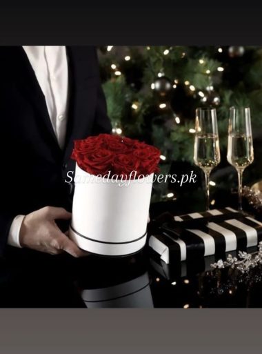 Flowers Delivery Valentine's Day Lahore - SameDayFlowers.pk