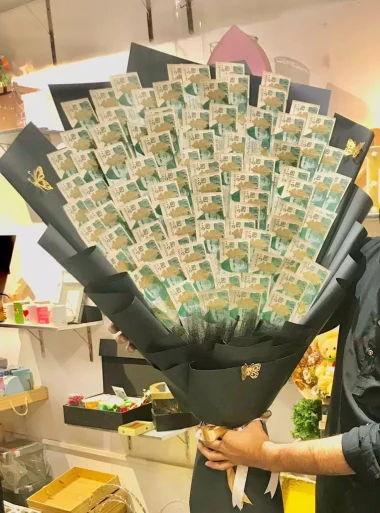 Money Bouquet Delivery Lahore - SameDayFlowers.pk