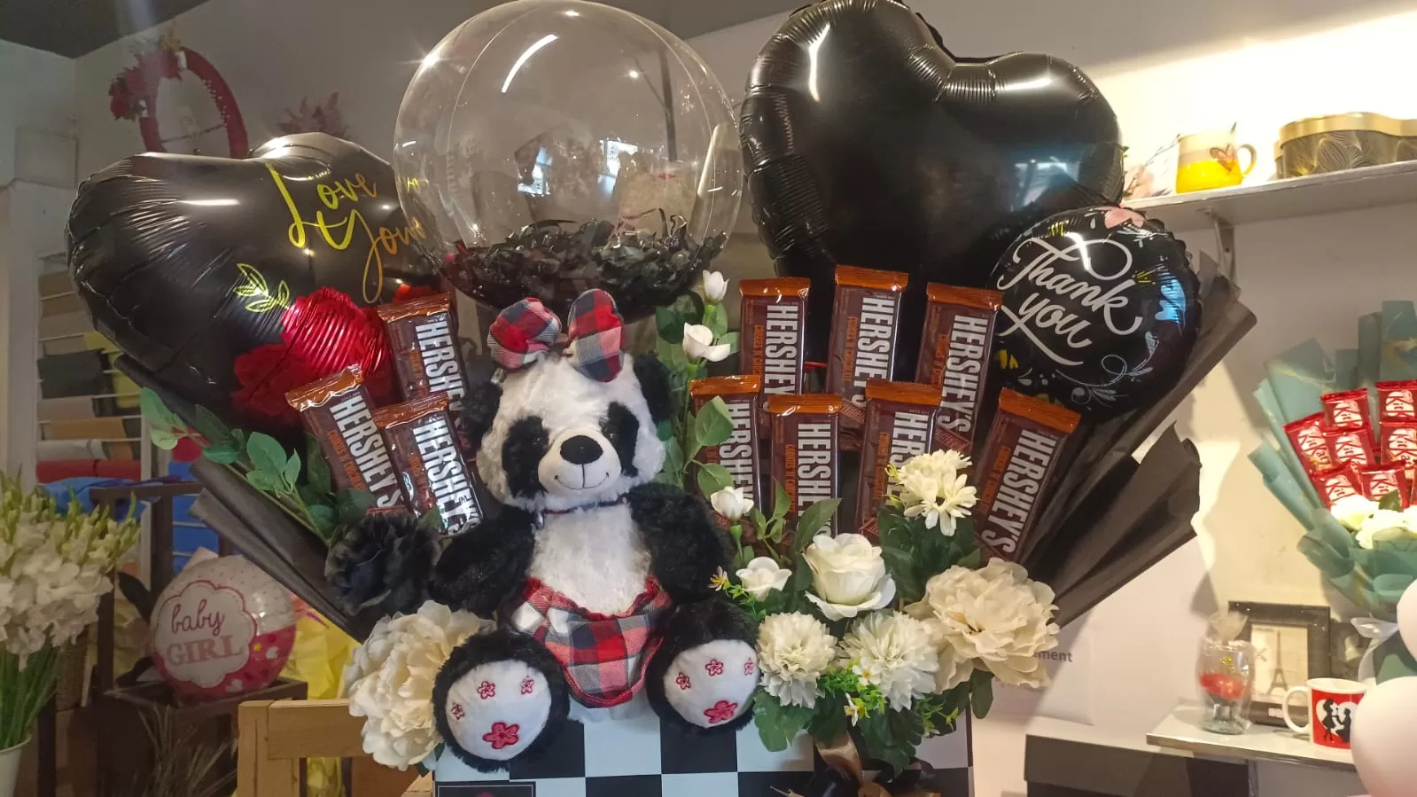 Buy Now Hershey's Lover Box - Same Day Flowers Buy Now Hershey's Lover Box - Same Day Flowers