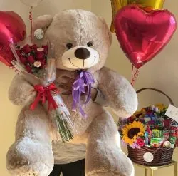 Send Birthday Gifts to Lahore - SameDayFlowers.pk