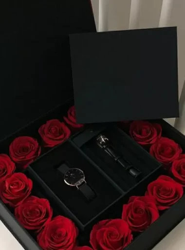 Valentine's Day Gifts for him Karachi - SameDayFlowers.pk
