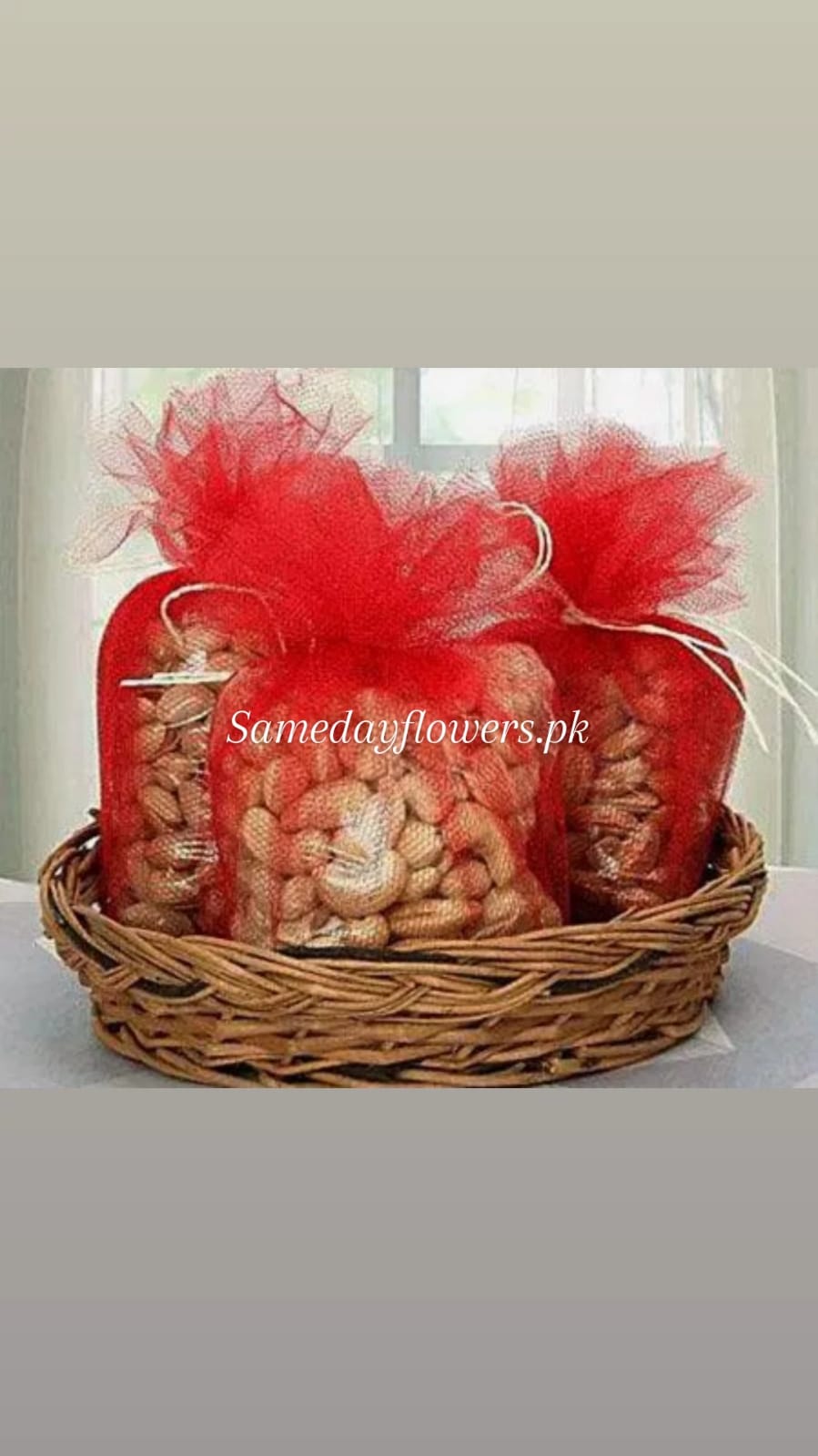 Dry Fruit Basket Send Valentines Gift to Pakistan from UK - SameDayFlowers.pk