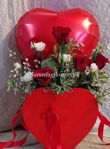 Heart Roses Box - Same Day Flowers