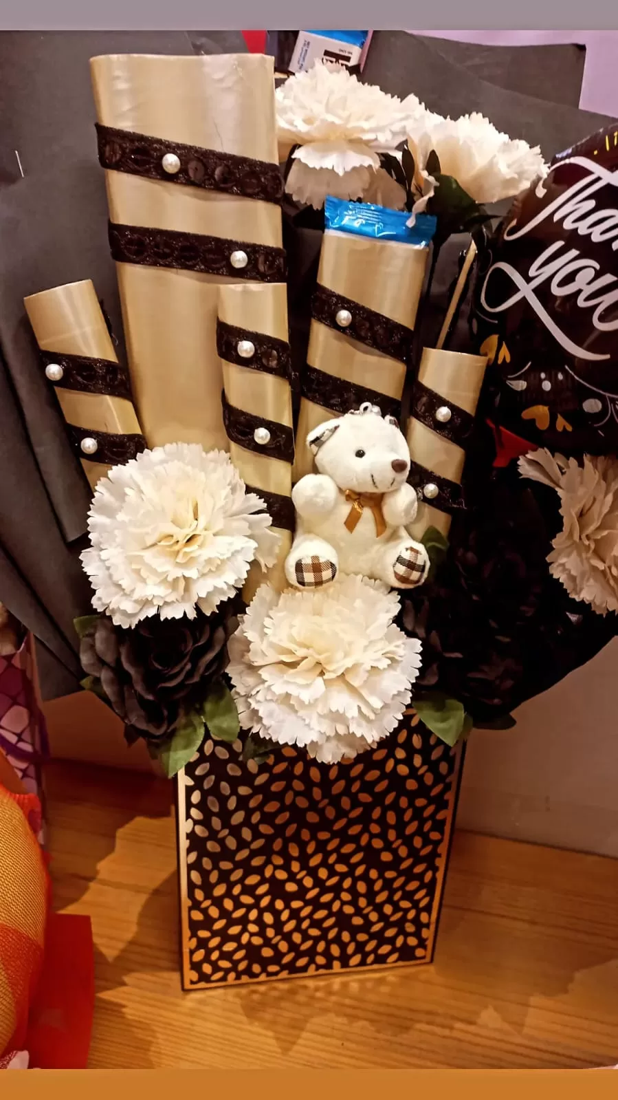 Sweets & Surprises Bundle Online Gift Delivery Karachi - SameDayFlowers.pk