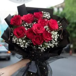 Anniversary Flowers Delivery Islamabad - SameDayFlowers.pk