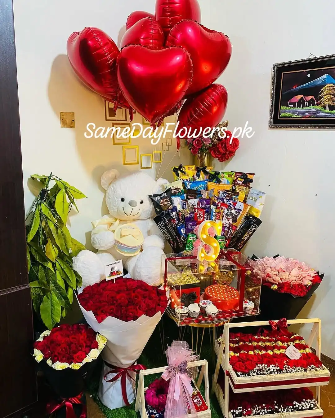 Valentine's Special Deal Flower and Gift Delivery Lahore - SameDayFlowers.pk