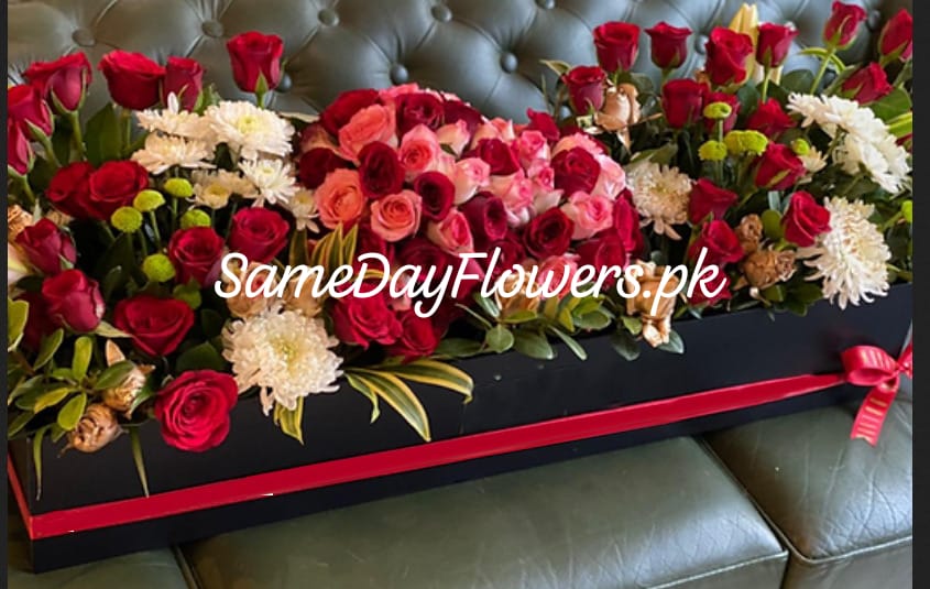 Send Flowers for Valentine's Day Send Flowers for Valentine's Day Lahore - SameDayFlowers.pk