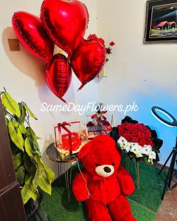Flower Deals for Valentine Lahore - SameDayFlowers.pk