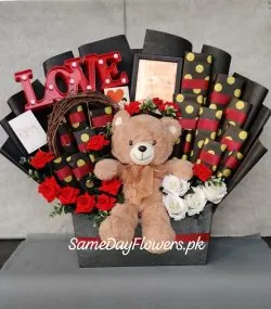 Valentine's Day Gifts for Him Lahore - SameDayFlowers.pk