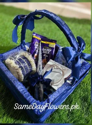 Eid Gift Basket Pakistan - SameDayFlowers.pk