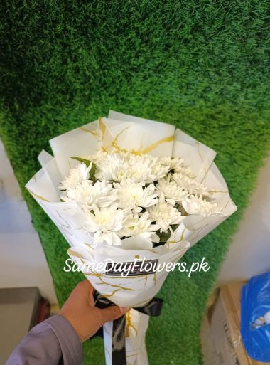 White Flowers Bouquet Delivery Karachi - SameDayFlowers.pk