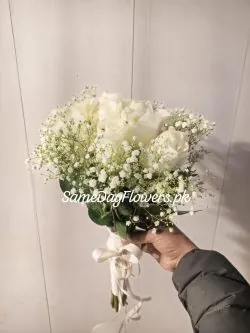 Bridal Bouquet of White Roses Karachi - SameDayFlowers.pk