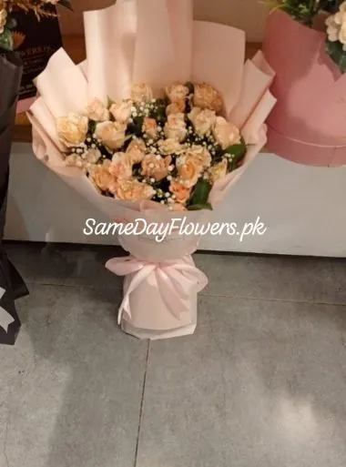 Roses Bouquet for Mother's Day Karachi - SameDayFlowers.pk