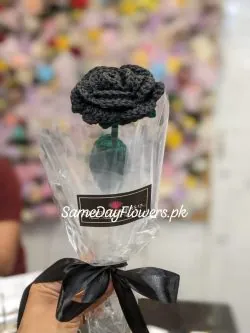 Crochet Rose Gift Lahore - SameDayFlowers.pk