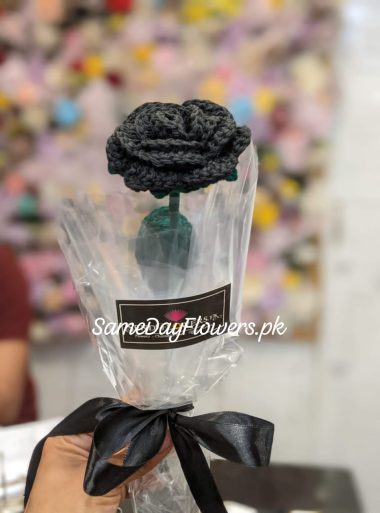 Crochet Rose Gift Lahore - SameDayFlowers.pk