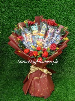 Candy and Flower Bouquet Lahore - SameDayFlowers.pk