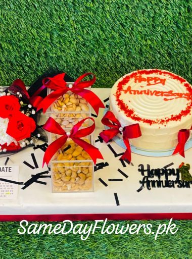 Flowers and Cake for Anniversary Lahore - SAmeDayFlowers.pk