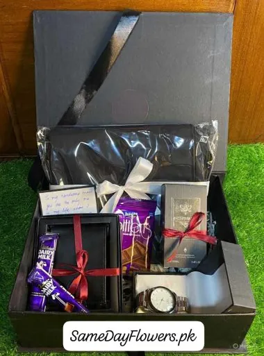 Valentine Gift Box for him Karachi - SameDayFlowers.pk
