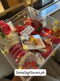 Eidi Gift for Begum Lahore - SameDayFlowers.pk