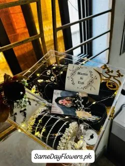 Eidi for Ammi Lahore - SameDayFlowers.pk