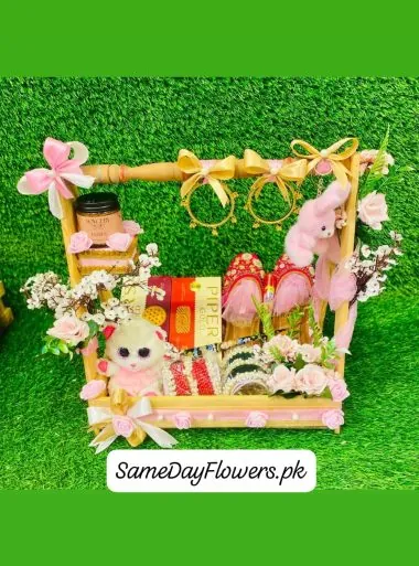 Eid Gifts basket for Her Lahore - SameDayFlowers.pk