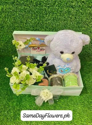 Special Eid Gifts for Her Lahore - SameDayFlowers.pk