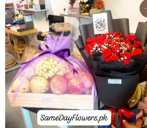 Flowers with Fruit Basket Lahore - SameDayFlowers.pk