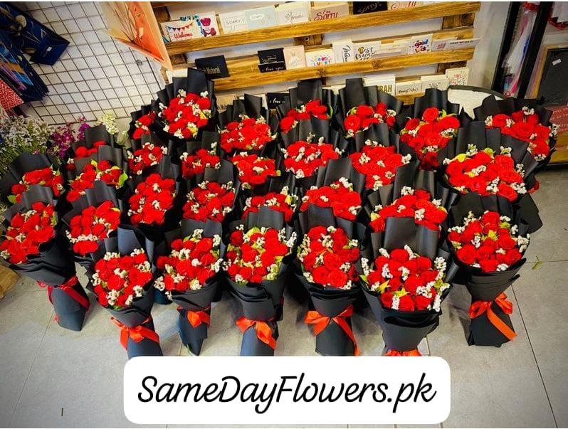 Fresh Bouquets Flowers Deal for Valentine Lahore - SameDayFlowers.pk