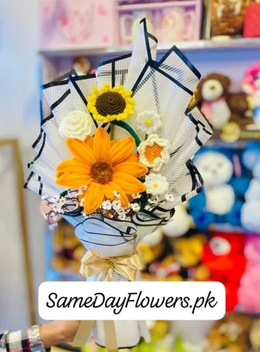 Crochet Flower Bouquet Gift Lahore - SameDayFlowers.pk