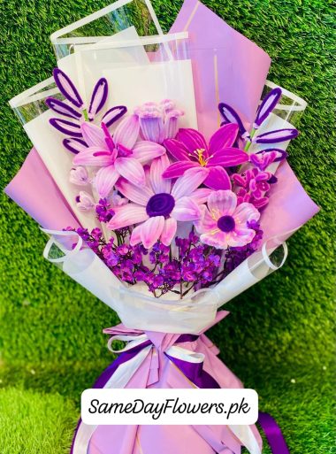 Mother's Day Gift Bouquet Lahore - SameDayFlowers.pk