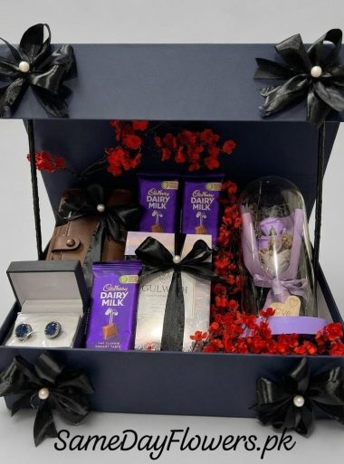 Birthday Gift for Men Lahore - SameDayFlowers.pk