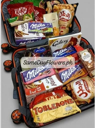 Birthday Chocolates Gifts Hamper Lahore - SameDayFlowers.pk