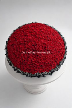 Big Roses Bouquet Lahore - SameDayFlowers.pk